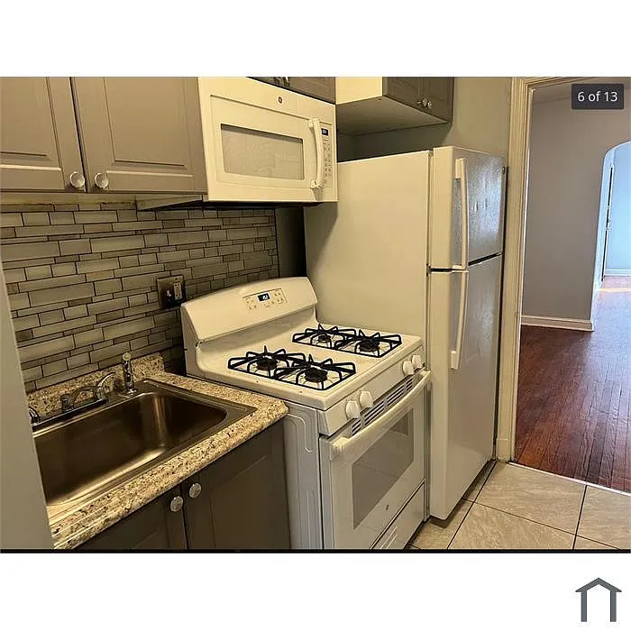 Unit Photo - 1601 18th St SE