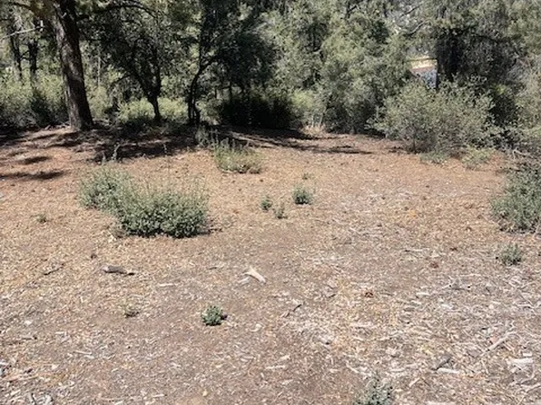 2426 Cedarwood Dr, Pine Mountain Club, CA 93222