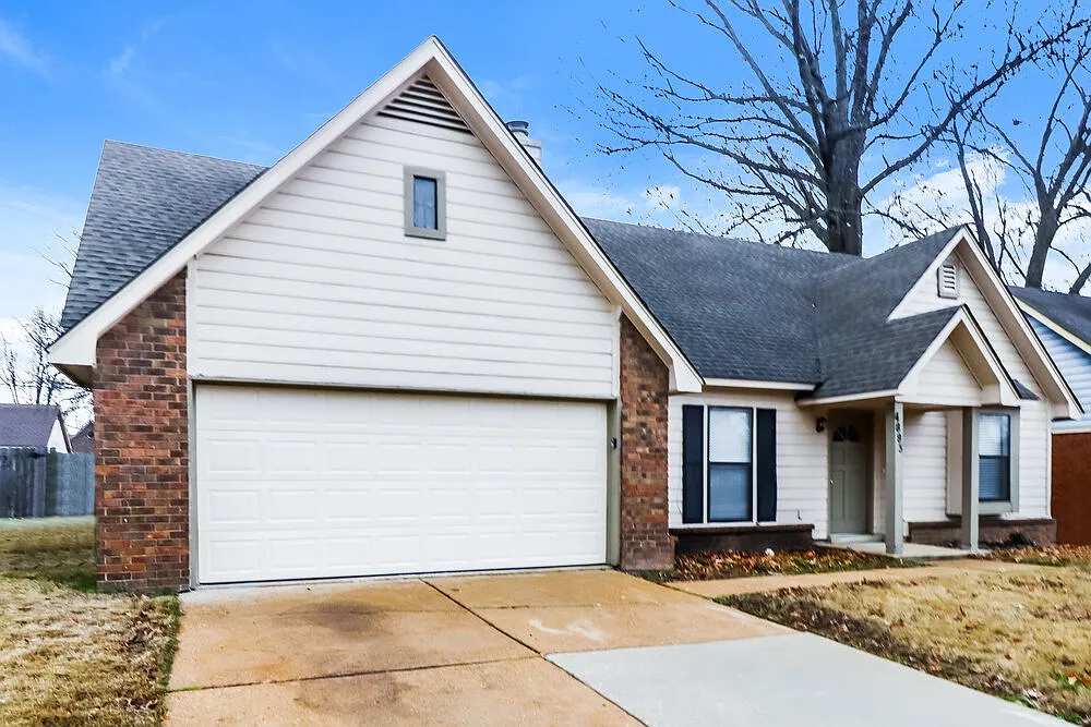 3 bed, 2.5 bath, 1714 sqft, $2,410 — Photo 4