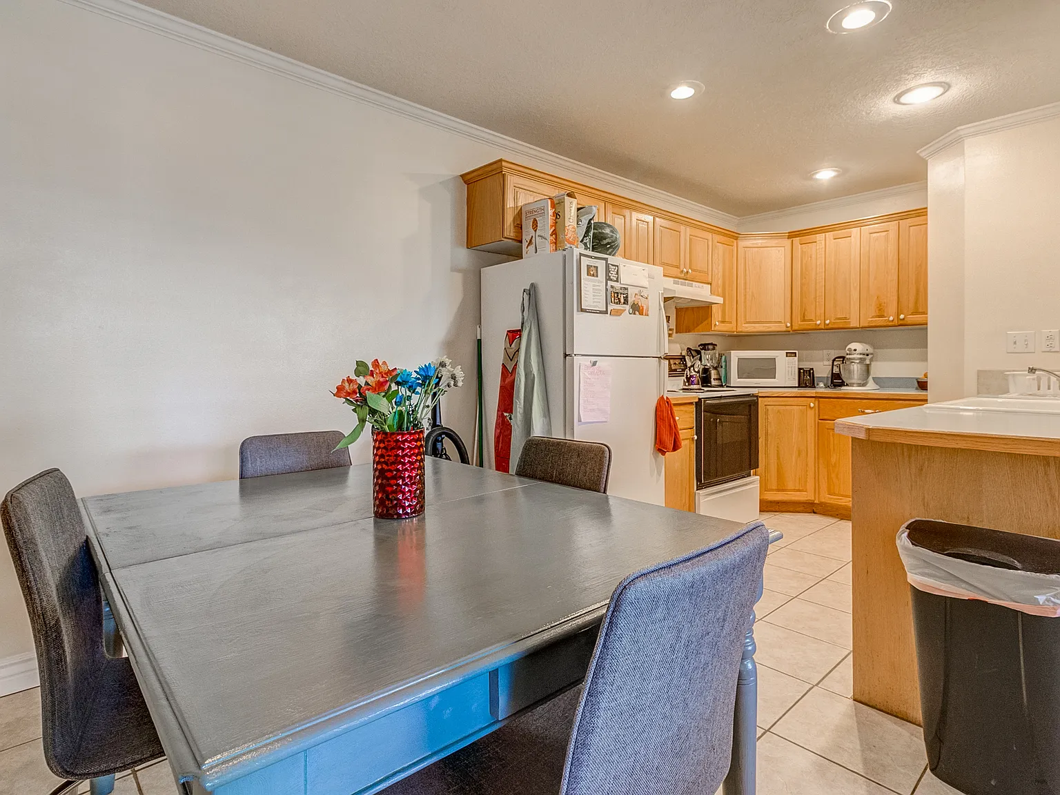 3 bed, 1041 sqft, $455 — Photo 4