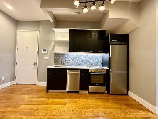 Rented by ABODE NYC LLC | media 21