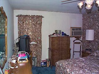 2nd image of 1664 Bard Ln