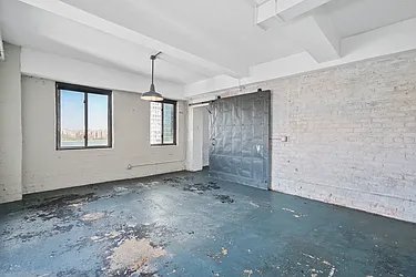 Sold by Avenue Sotheby's International Realty
