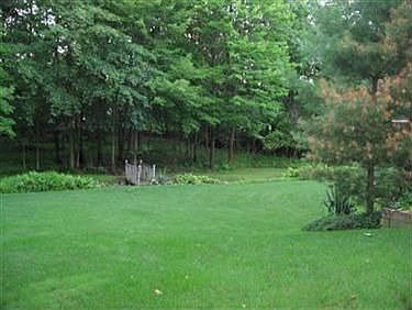 2nd image of 6520 Crabtree Ln