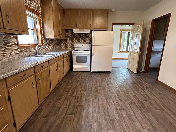2nd image of 1427 Avon St #1427