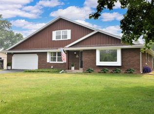 S66W13220 Saroyan Rd, Muskego, WI 53150