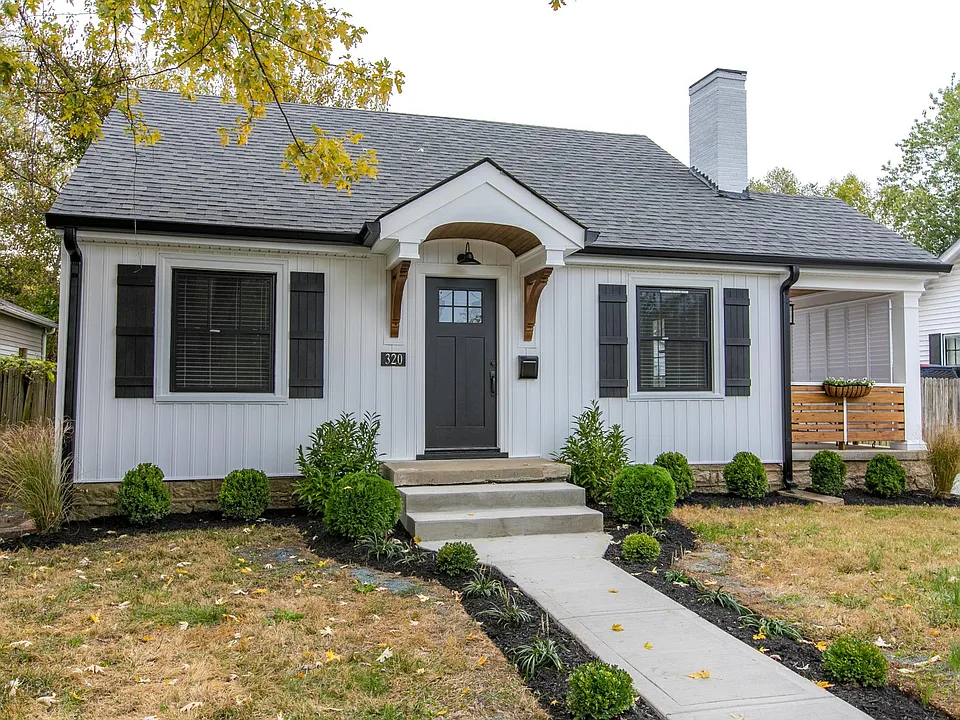 320 Bassett Ave