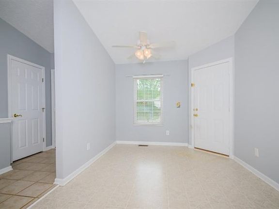 5th image of 7975 Bradford Ct