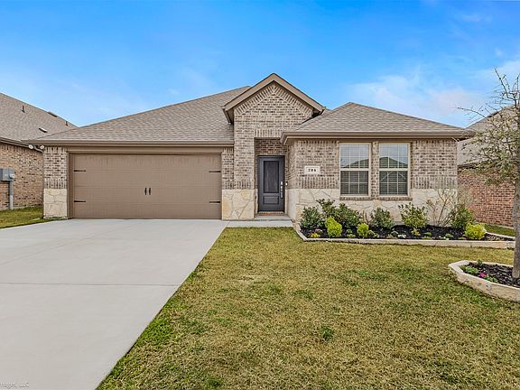 3rd image of 734 Fort Ln