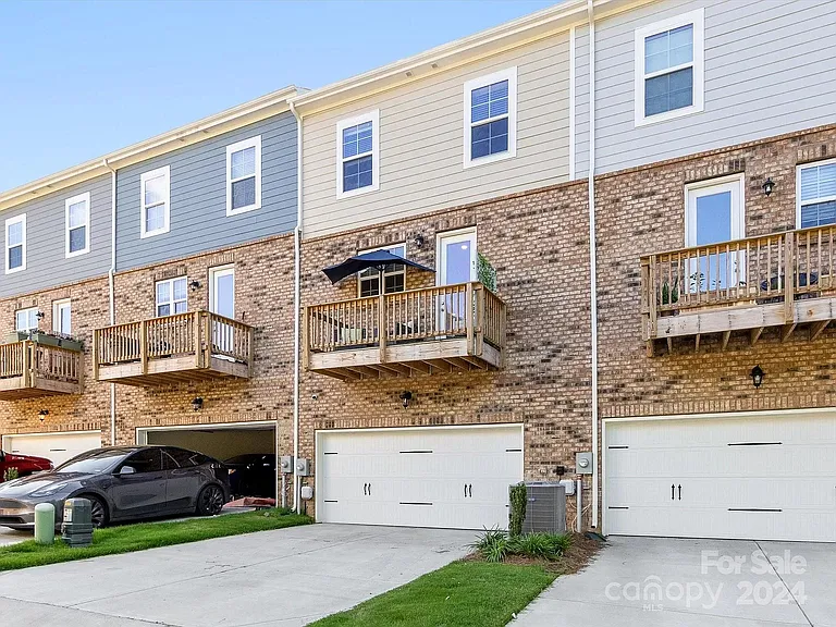 10118 Hemingway Pl — Photo 36