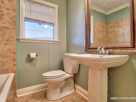 2nd image of 3906 Gennessee St