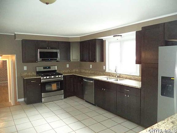 3rd image of 317 Jewell Dr