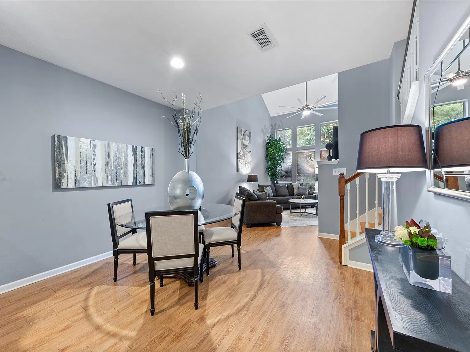 3 bed, 2.5 bath, 1739 sqft, $2,200 — Photo 4