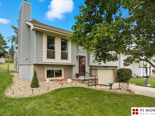 13708 Lillian St, Omaha, NE 68138