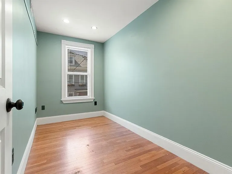 58 G St — Photo 17