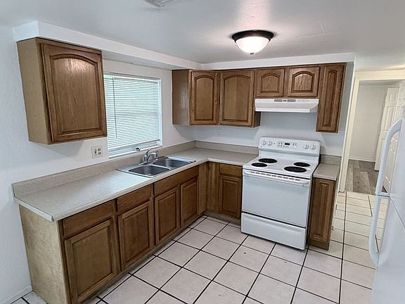 5th image of 21377 Campbell Dr