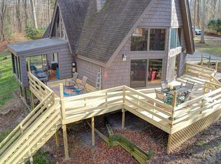 256 Edgewater Rd, Saluda, VA 23149