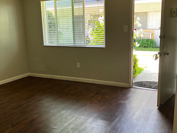 5th image of 10134 Scott Ave #5beaacb50