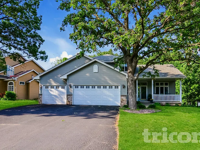 1259 Irvine Dr — Photo 1
