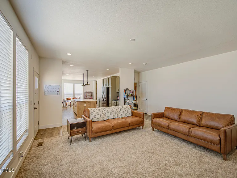 4057 N Solar St — Photo 12