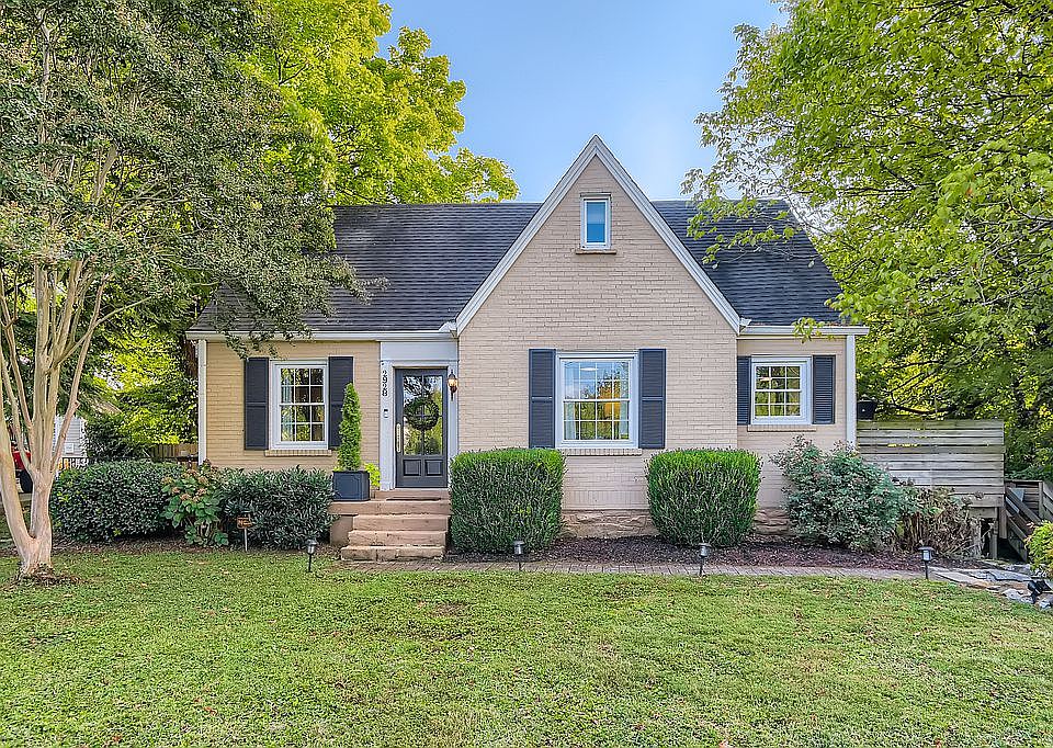 1st image of 2928 Primrose Cir