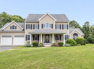 40 Noreast Dr, Sagamore Beach, MA 02562