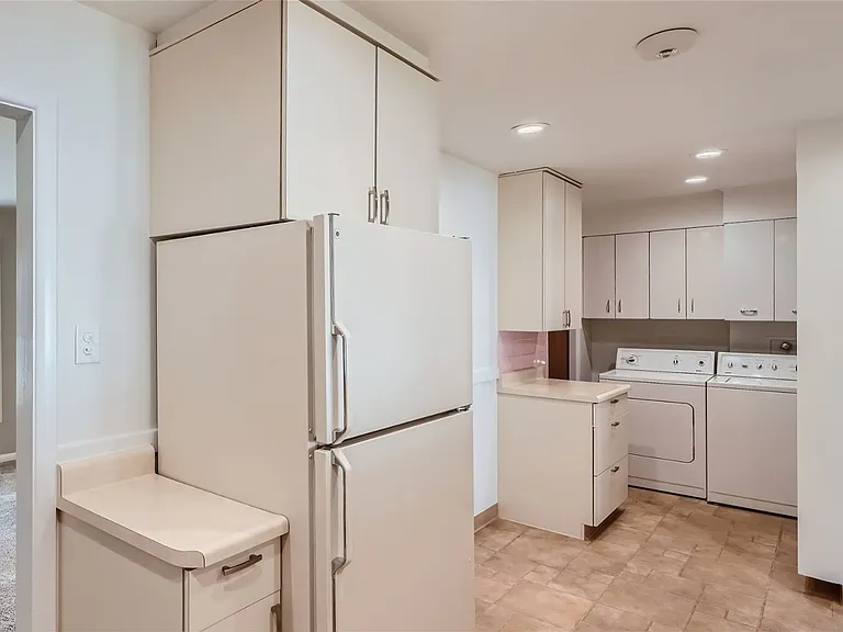 2732 S Garfield St — Photo 20