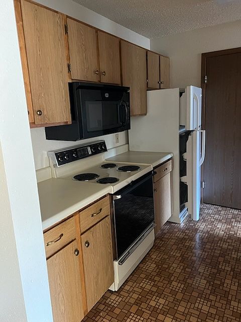 1st image of 510 7th Ave S #13