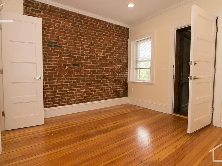 1612 Beacon St #2 — Photo 7
