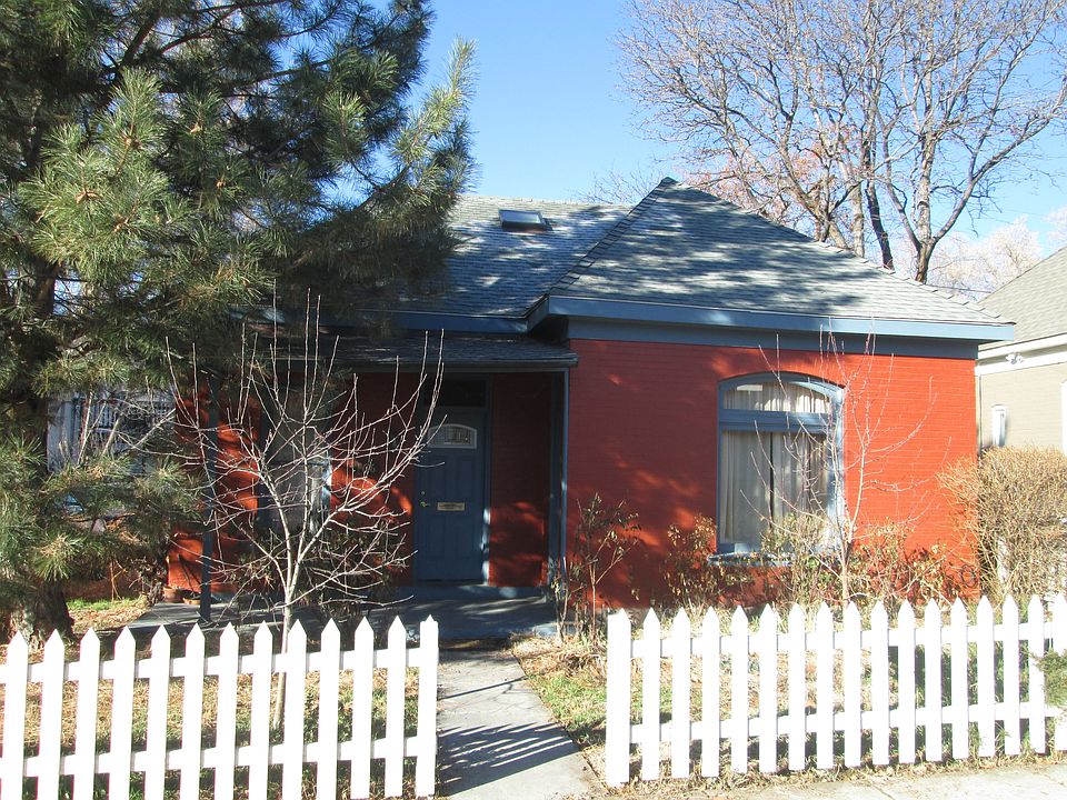 1st image of 166 S Dooley Ct