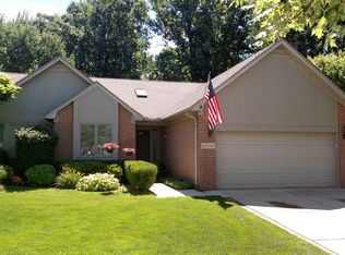 37268 Tara Dr, New Baltimore, MI 48047