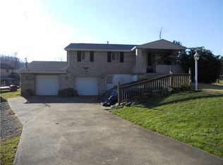 1180 Barner Hill Rd, Irwin, PA 15642