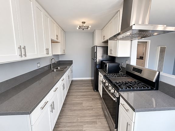 5th image of 611 Walnut Ave APT 10