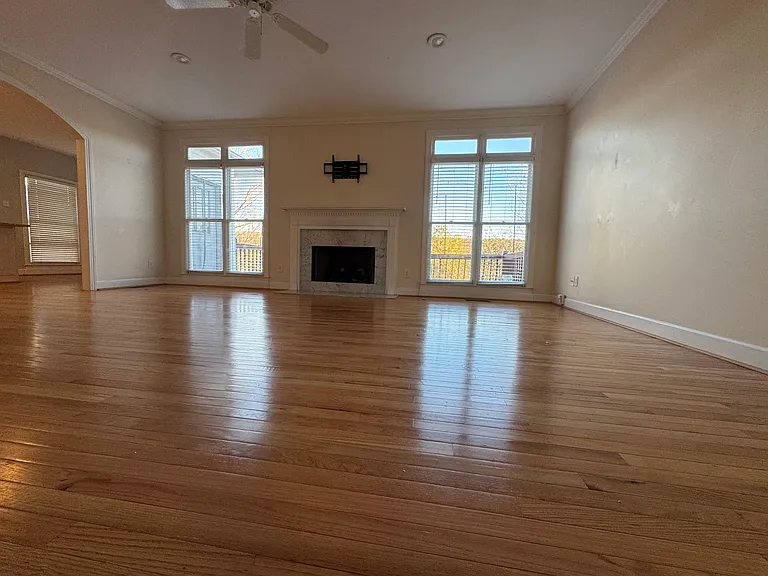 5050 Eagle Crest Rd — Photo 8