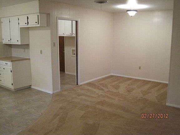 3rd image of 3728 Scarlet Ave