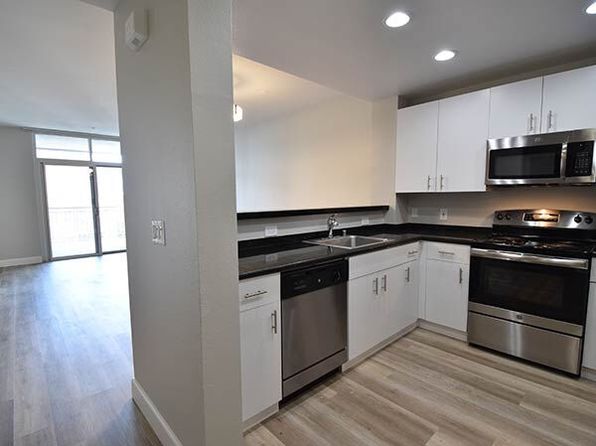 33 S 3rd St APT 407