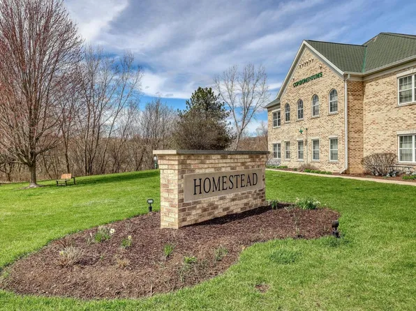 2720 Northview ROAD #38, Waukesha, WI 53188