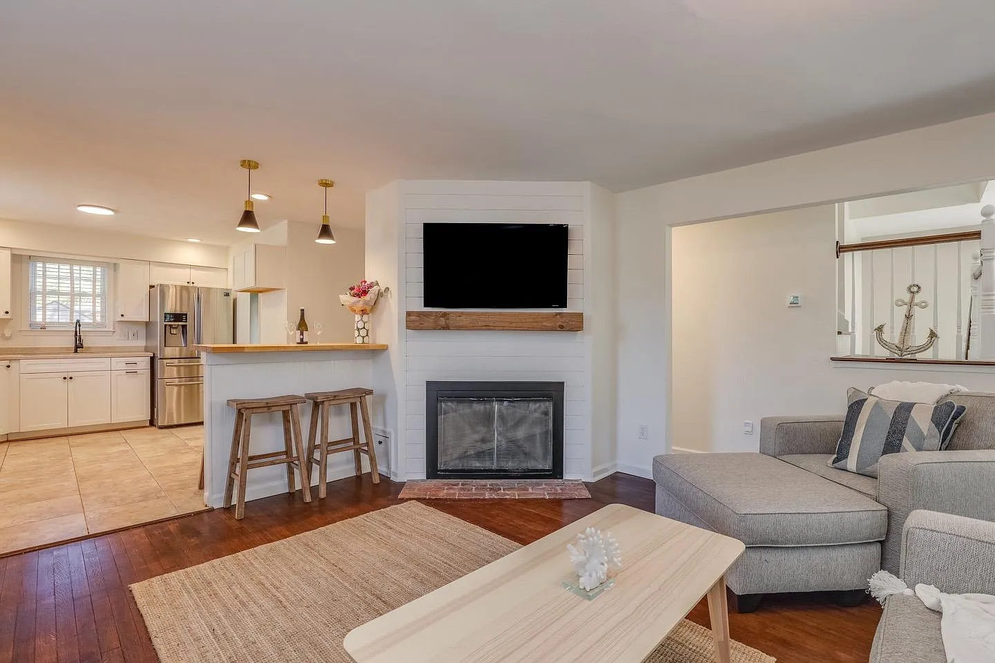 7005 Atlantic Ave — Photo 2