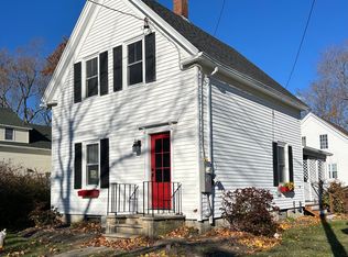 39 Holmes St, Rockland, ME 04841