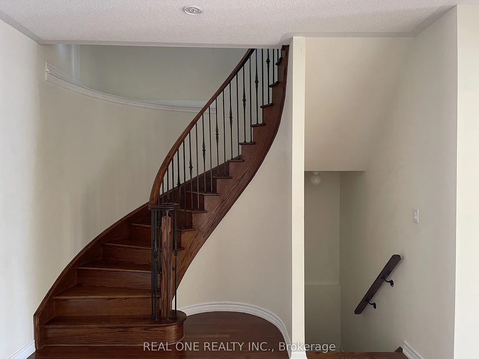 3 bed, $3,350 — Photo 4