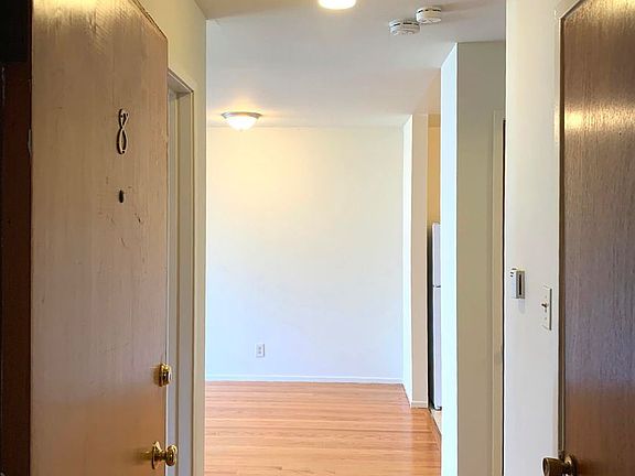 3rd image of 477 34th Ave #8