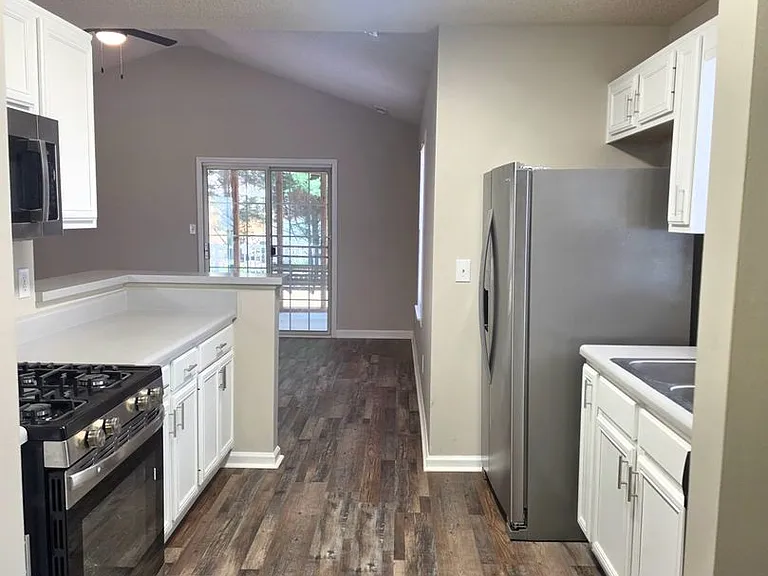 703 S Fairfield Dr — Photo 16