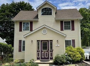 51 Sand Rd, Westwood, NJ 07675