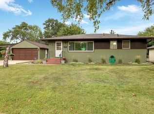 3807 Woodbine Ln N, Minneapolis, MN 55429