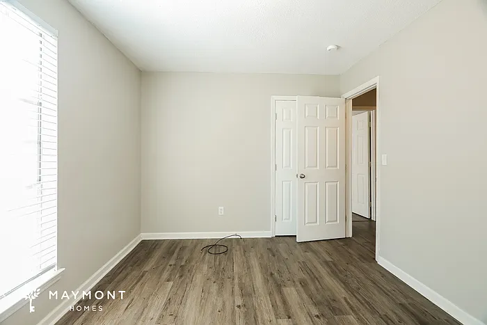 4345 Morningside Dr — Photo 9