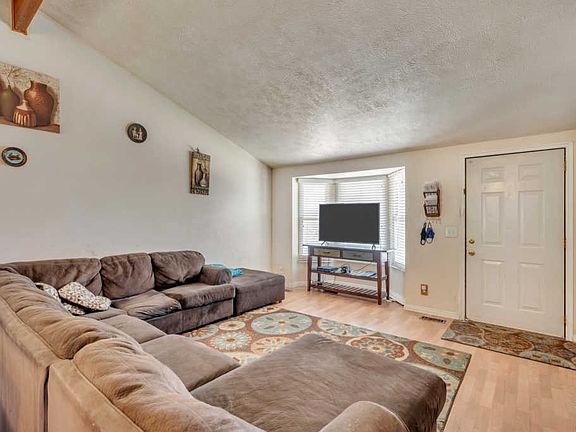 3rd image of 3708 S Shotgun Cir W