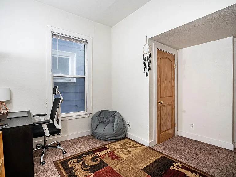 1627 N Farwell Ave #A — Photo 21