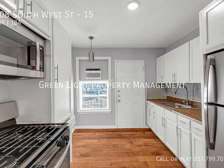308 S West St #15 — Photo 8