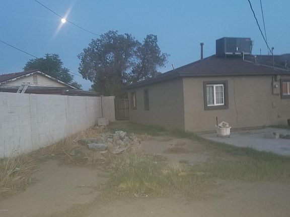 4th image of 2420 W Marlette Ave