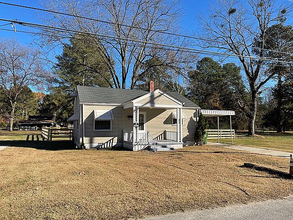 3rd image of 326 Branch St